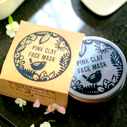 Gesichtsmaske aus roser Tonerde